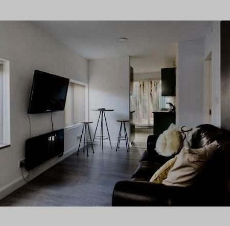 Treetops Flat3 Hall Green B28 Μπέρμιγχαμ Εξωτερικό φωτογραφία